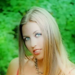 Meet your Posher, Candice